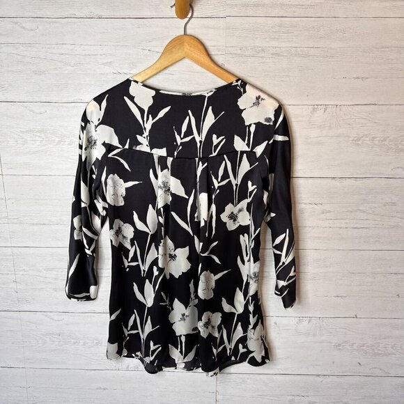 Lafayette 148 New York Blouse Womens SZ 6 Black & White Floral 100% Silk Natural - Picture 13 of 16